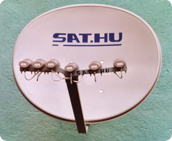 Sathu multifókuszos parabola SATFIX fejtartóval